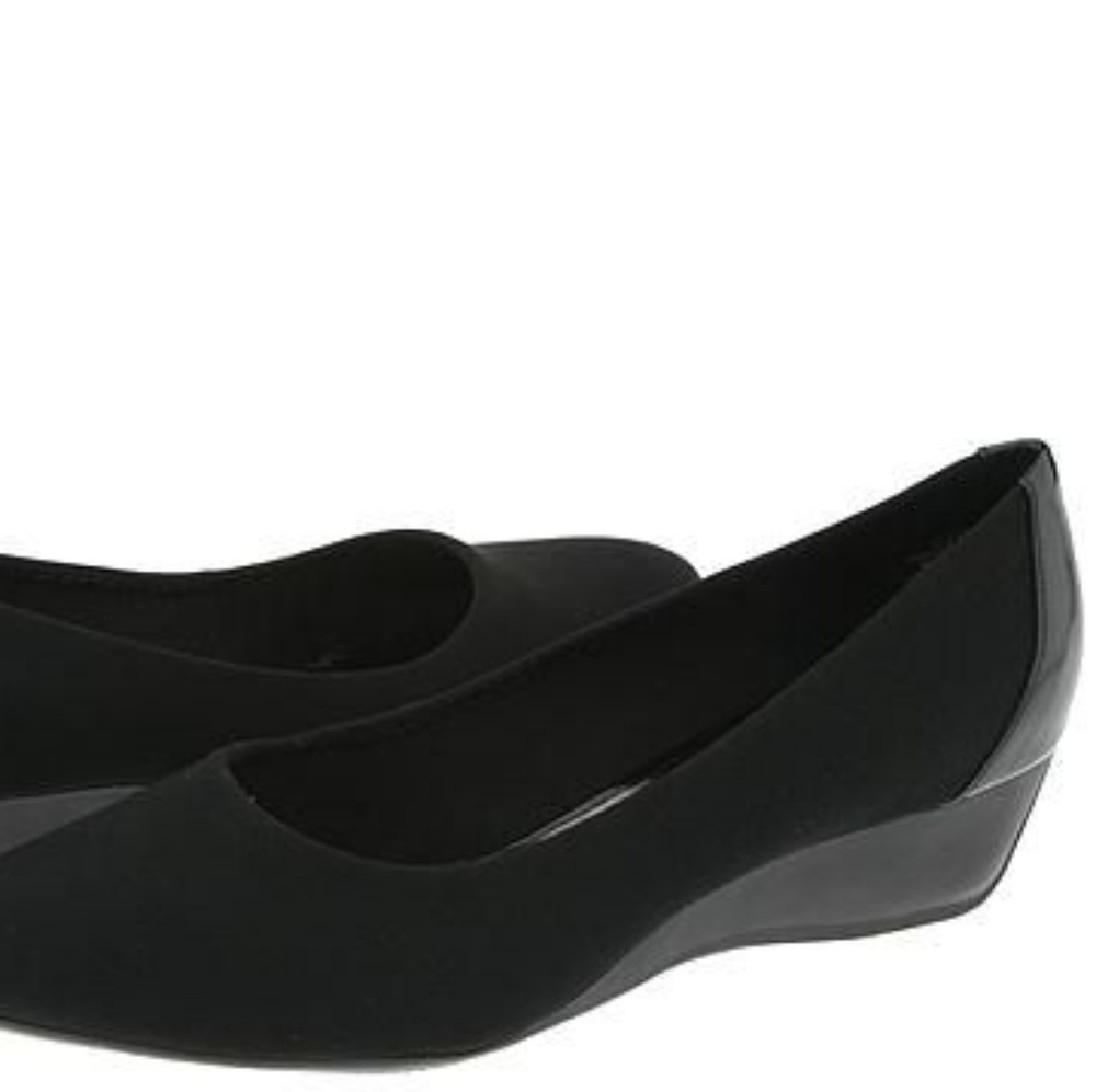 Joan and david yavin black flats